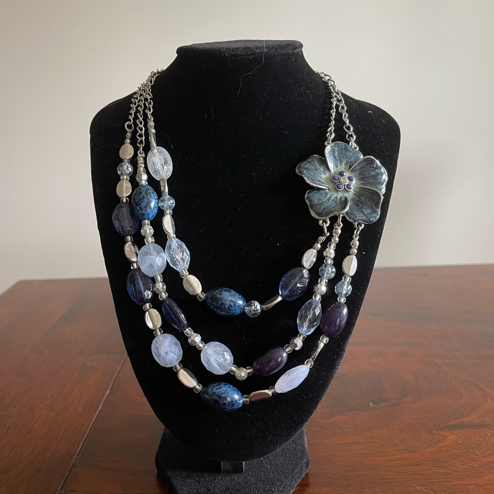 Silver tone and bleu necklace enamelled flower rhinestone lucite beads marked NY